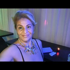 Meet your Posher, Veronica